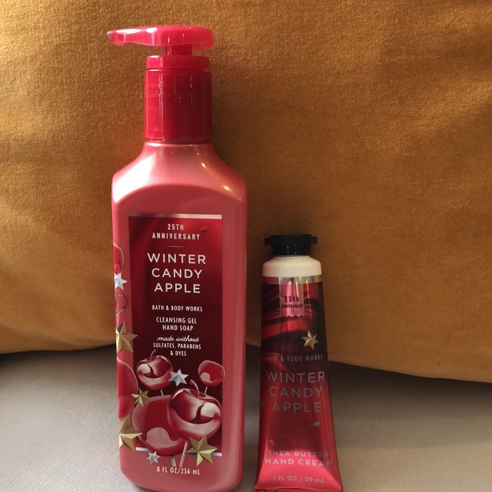 Bath & Body Works Winter Candy Apple Set - Hand soap and shea hand cream
